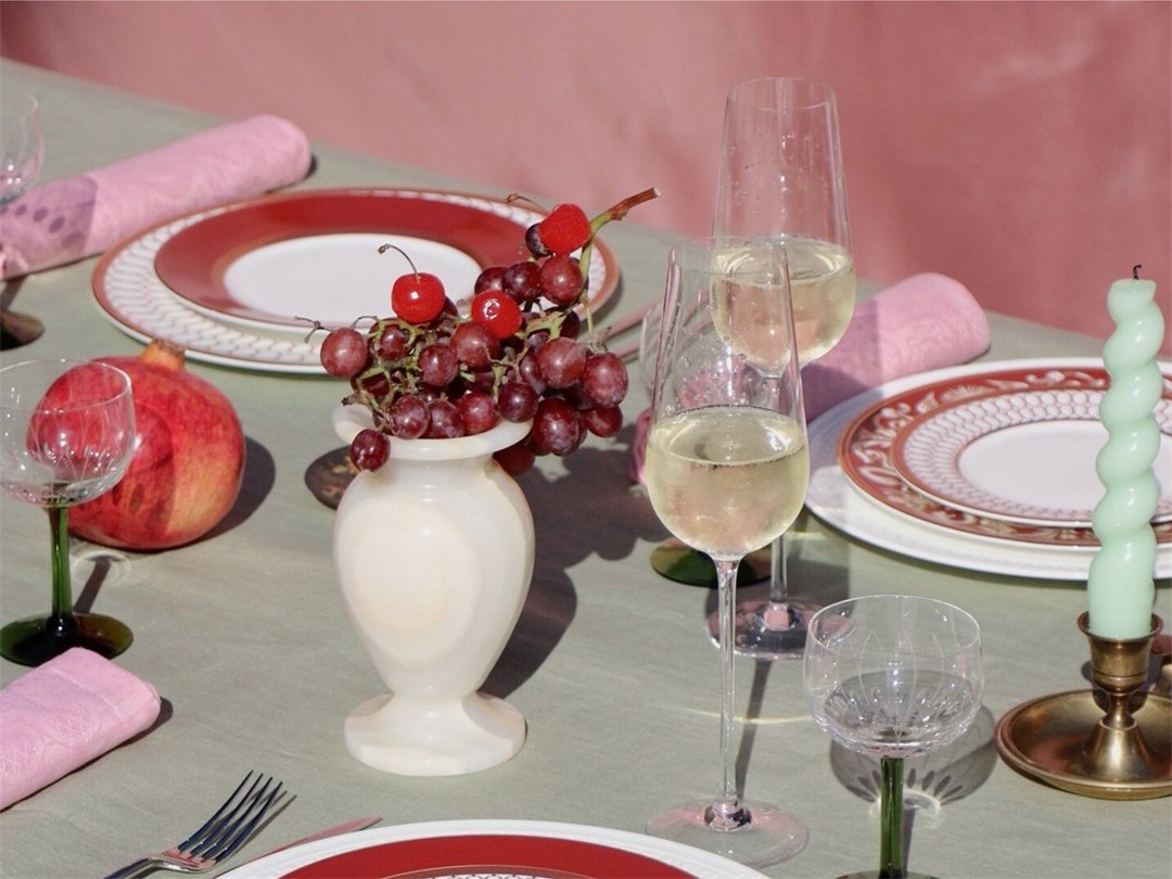 Champagne_Flutes_New_Years_Eve_Table