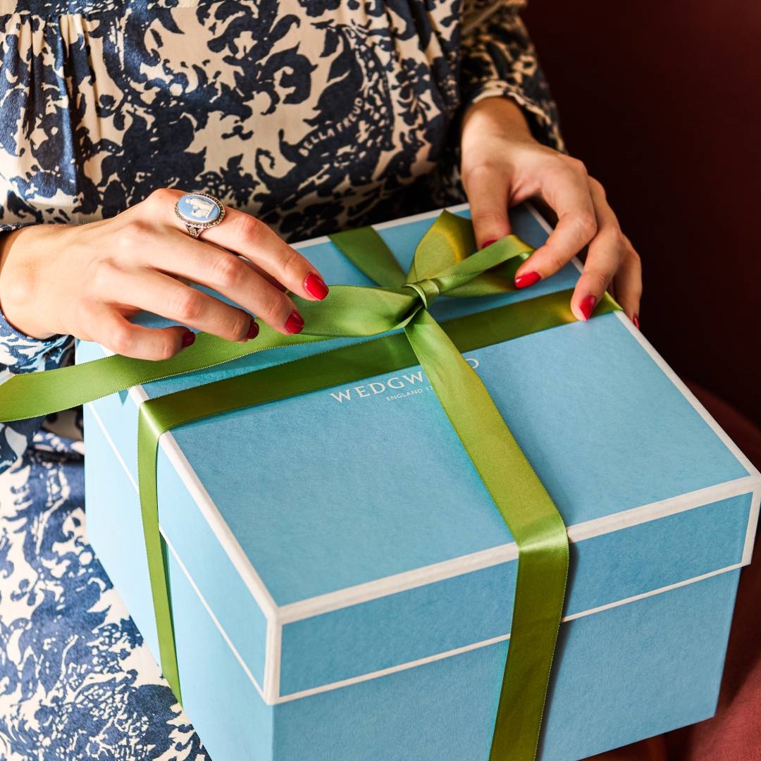 1080x1080-wedgwood_christmas_campaign_2021_lifestyle_23