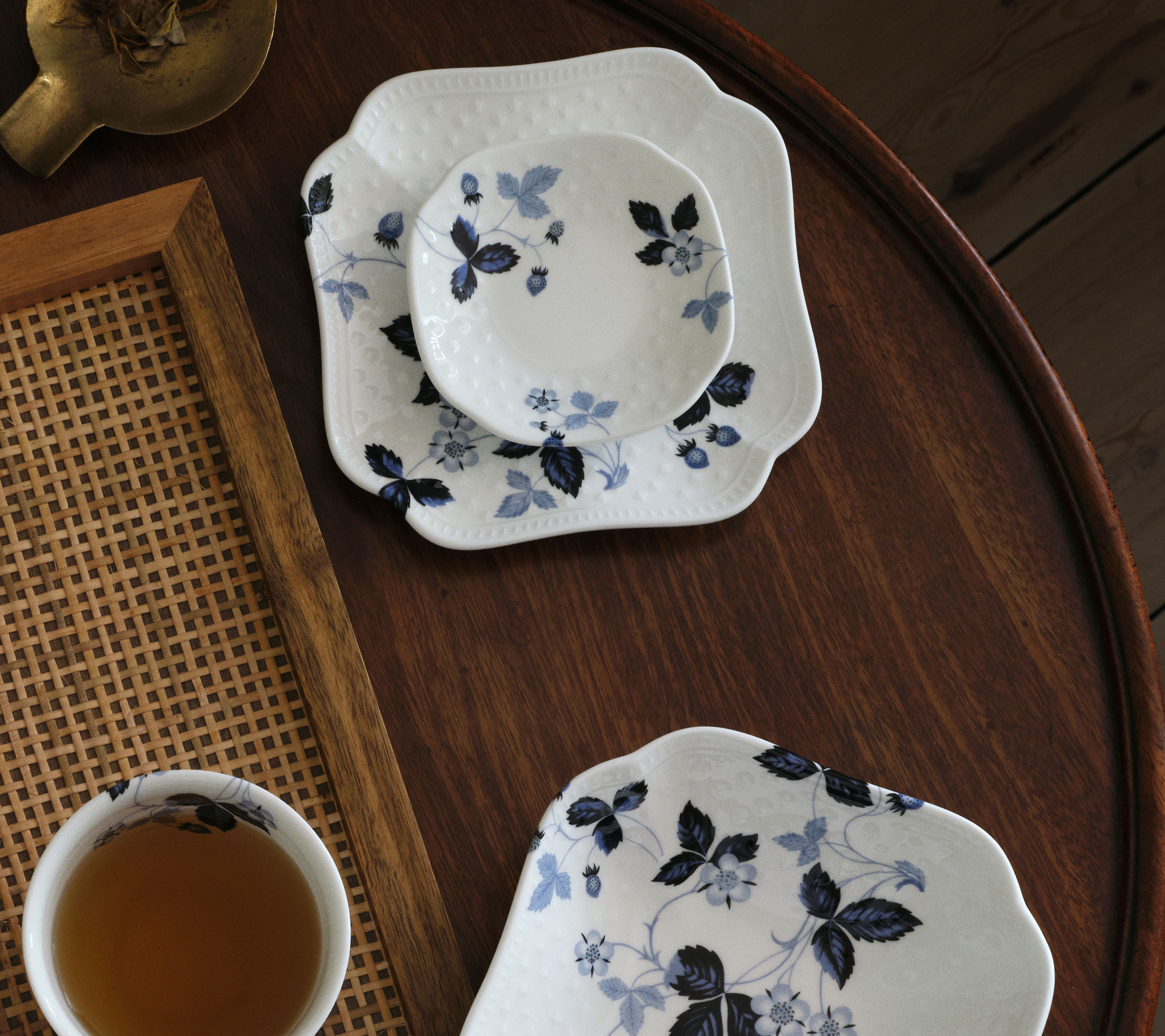 BLUE DESIGNS