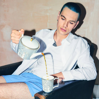 Renaissance Grey Mug lifestyle 3