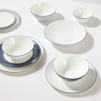 GIO Plate 17cm Blue Line lifestyle 2