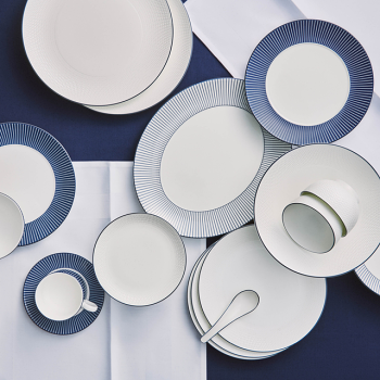 GIO Plate 17cm Blue Line lifestyle 3