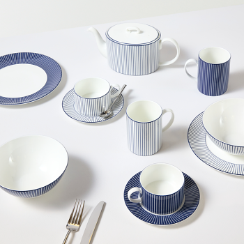 GIO Plate 23cm Pinstripe Blue lifestyle 5