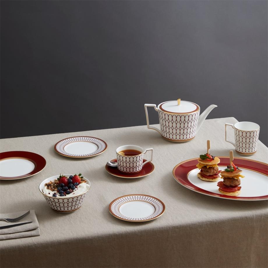 Renaissance Red Plate 15cm lifestyle