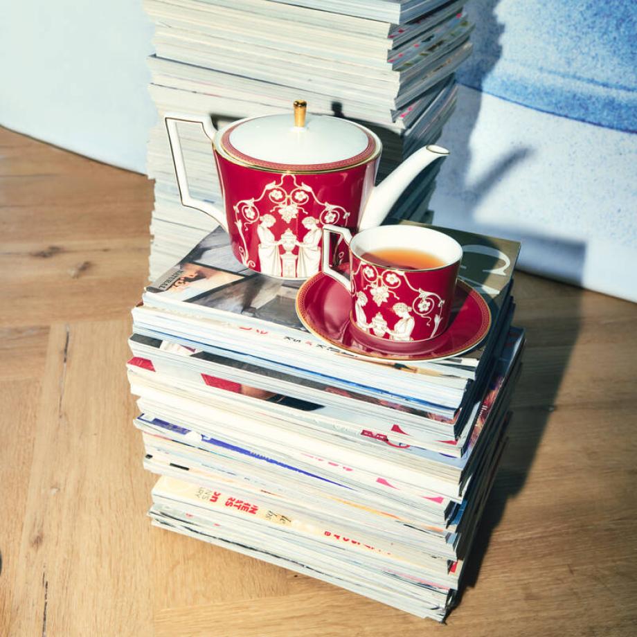 Renaissance Red Tea Set for Two lifestyle 2