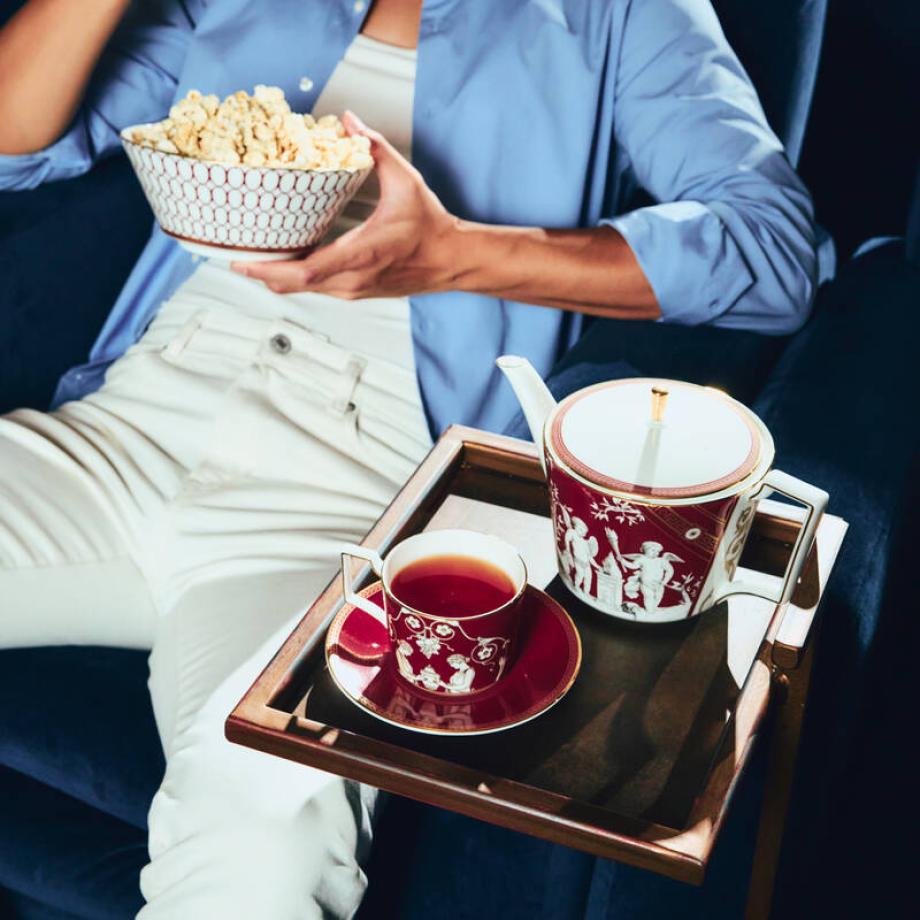 Renaissance Red Tea Set for Two lifestyle 4