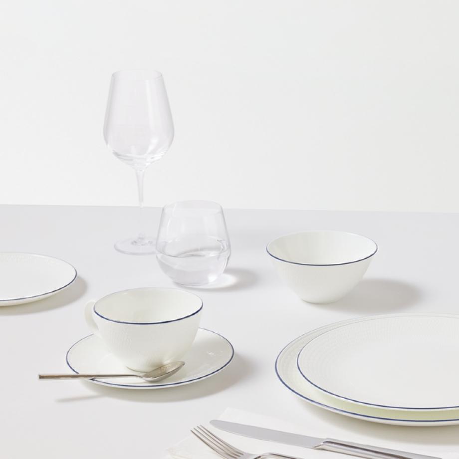 GIO Plate 23cm Blue Line lifestyle 3