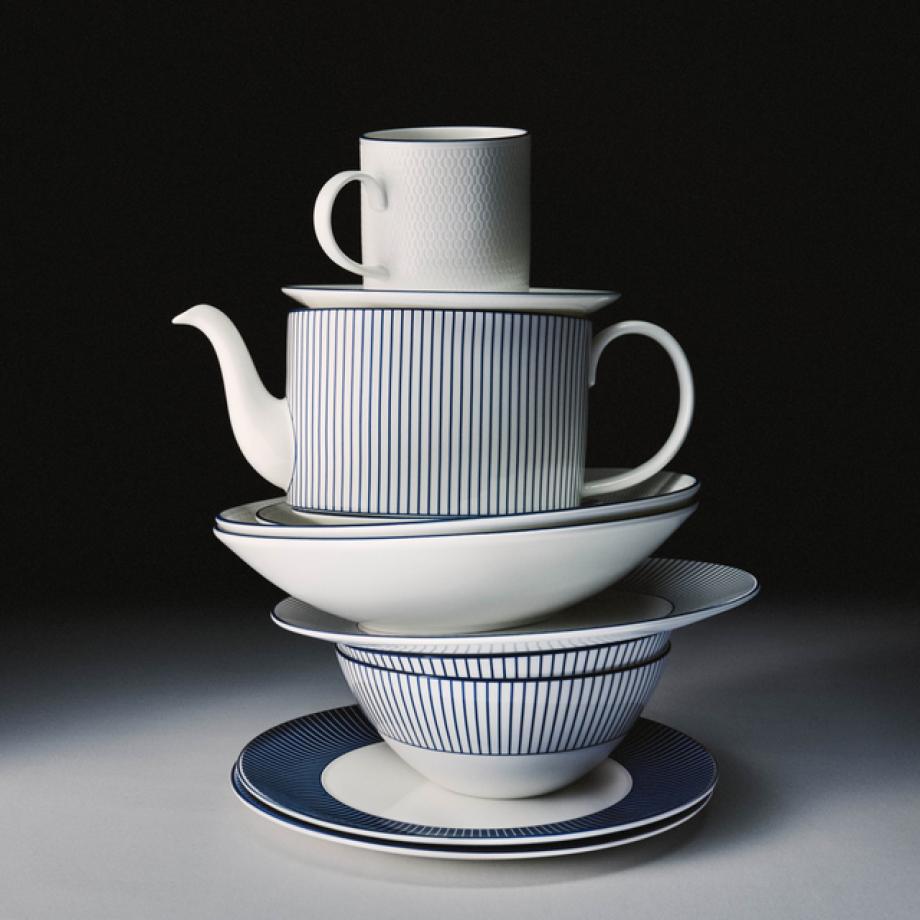 GIO Plate 23cm Pinstripe Blue lifestyle 2