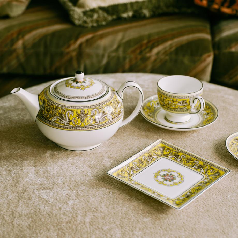 Florentine Citron Square Tray lifestyle