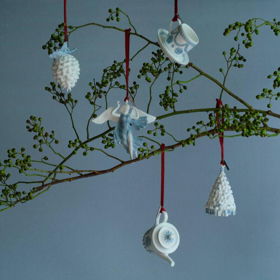 Festive Ritual Ornament White & Blue